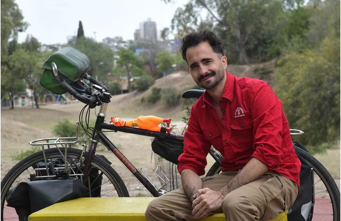 Dolor en Córdoba: murió Juan Betolli, el fotógrafo que recorría África y contaba historias