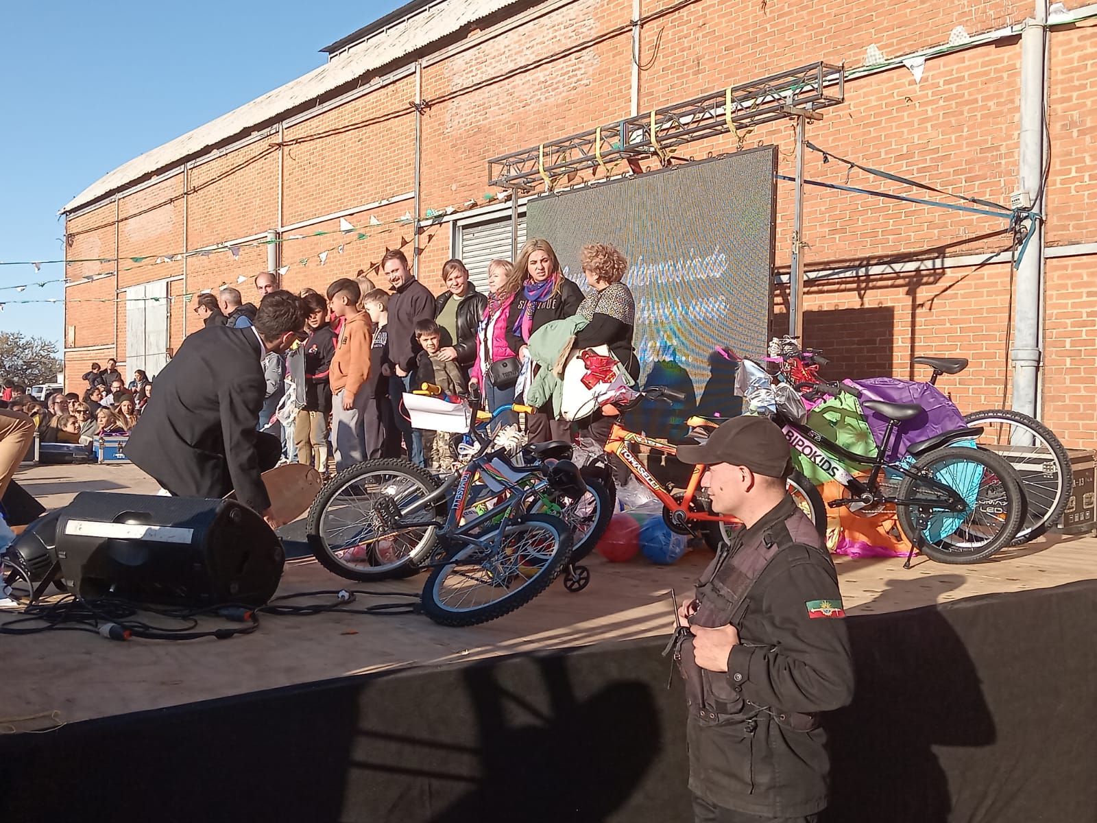 MULTITUDINARIO FESTEJO DEL DÍA DEL NIÑO EN LA COSTANERA