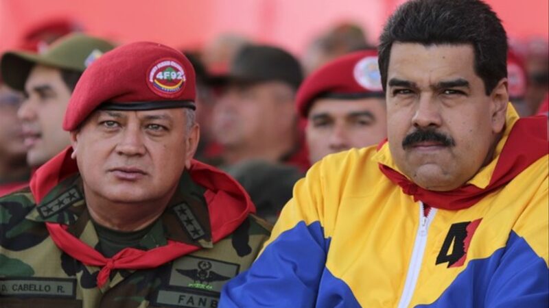 ¿Puede Estados Unidos Detener a Nicolás Maduro y Diosdado Cabello e Intervenir en la Crisis Humanitaria en Venezuela?