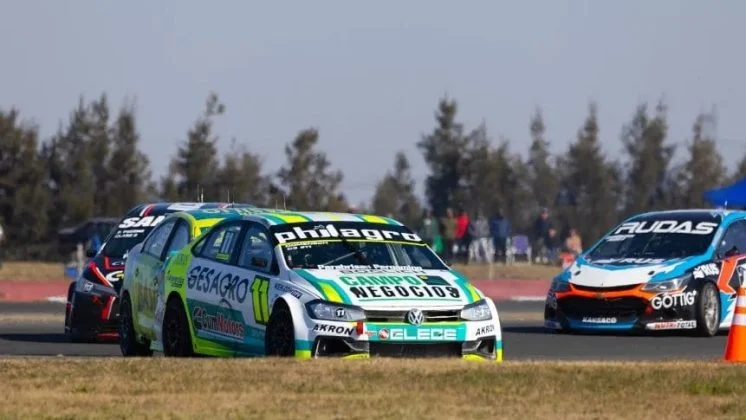 Turismo Nacional: Pernía, Santero y Mallo cantaron victoria en las series de la Clase 3 en Oberá