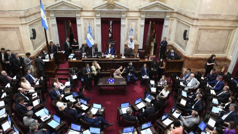 A pesar de la crisis, senadores aumentaron su sueldo y cobrarán $9 millones