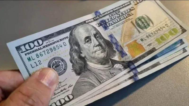 El dólar blue mostró su mayor caída en el último mes y medio