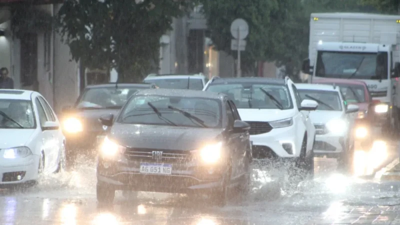 Corrientes bajo alerta amarilla por lluvias y tormentas