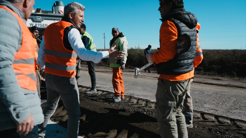 La provincia adjudicó el primer grupo de obras del Plan de Recuperación de Caminos y Rutas