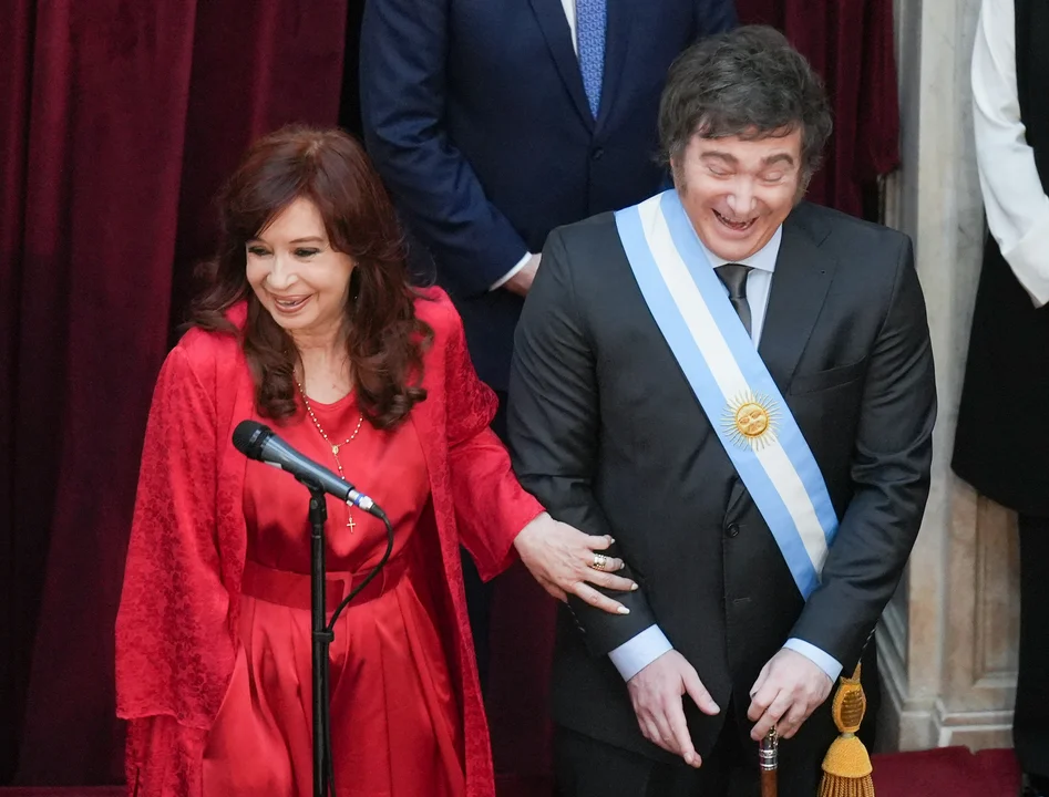 El Gobierno dio de baja la jubilación de privilegio y la pensión de Néstor Kirchner a Cristina Kirchner