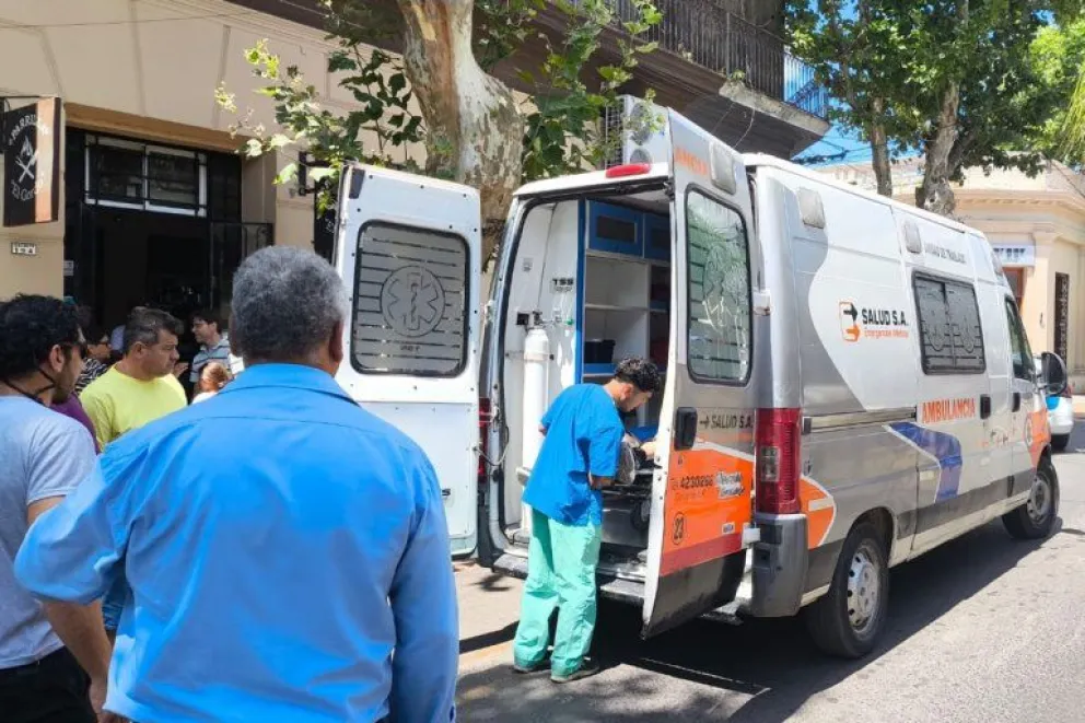 Concordia: Un hombre debió ser asistido tras atragantarse con un pedazo de asado en una parrilla céntrica