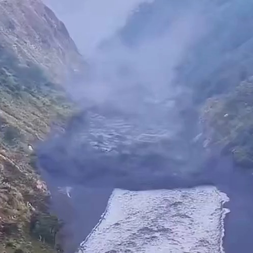 Una inundación repentina catastrófica golpea Nepal nuevamente.

Viviendas, edificios y puentes han sido completamente arrasados.

Las imágenes y los videos que llegan desde el país son desgarradores. #AnalisisLitoral, #Internacional, #Mundo, #Argentina, #Noticias, #Actualidad, #UltimoMomento, #Periodismo, #EntreRios, #LitoralArgentino, @infobae, @lanacion, @clarincom, @todonoticias, @cnnenespanol, @bbcmundo, @dw_espanol, @reuters, @apnews, @france24_es